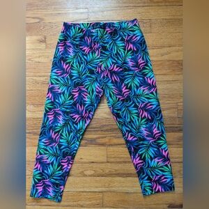 Cute colorful capris!!